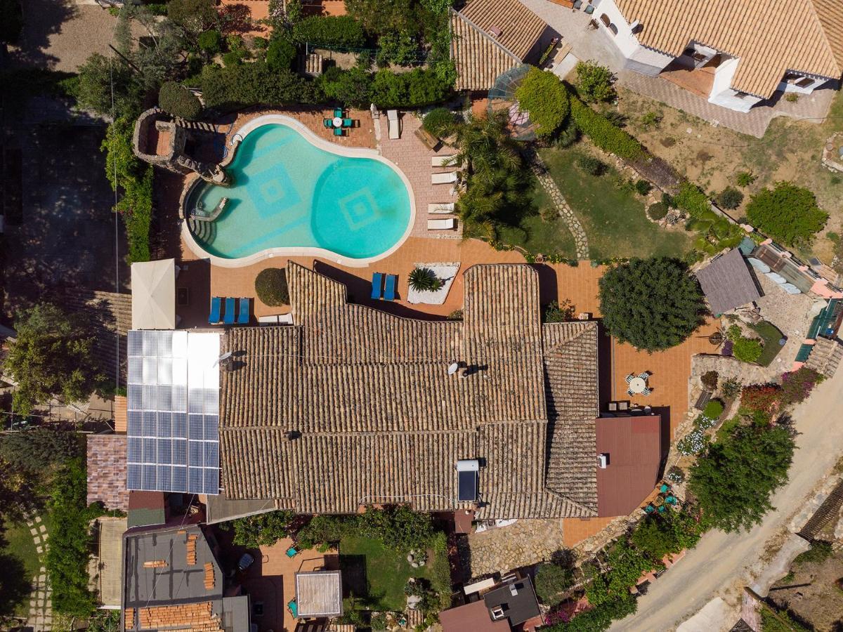 - Short Term Maison d'hôtes 2*